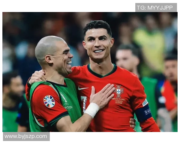 足球场上爱动手的球星揭秘那些激情四溢的争执与冲突时刻