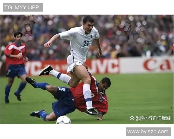 足球巨星玩游戏爆笑瞬间集锦 笑翻全场的搞怪操作与意外失误